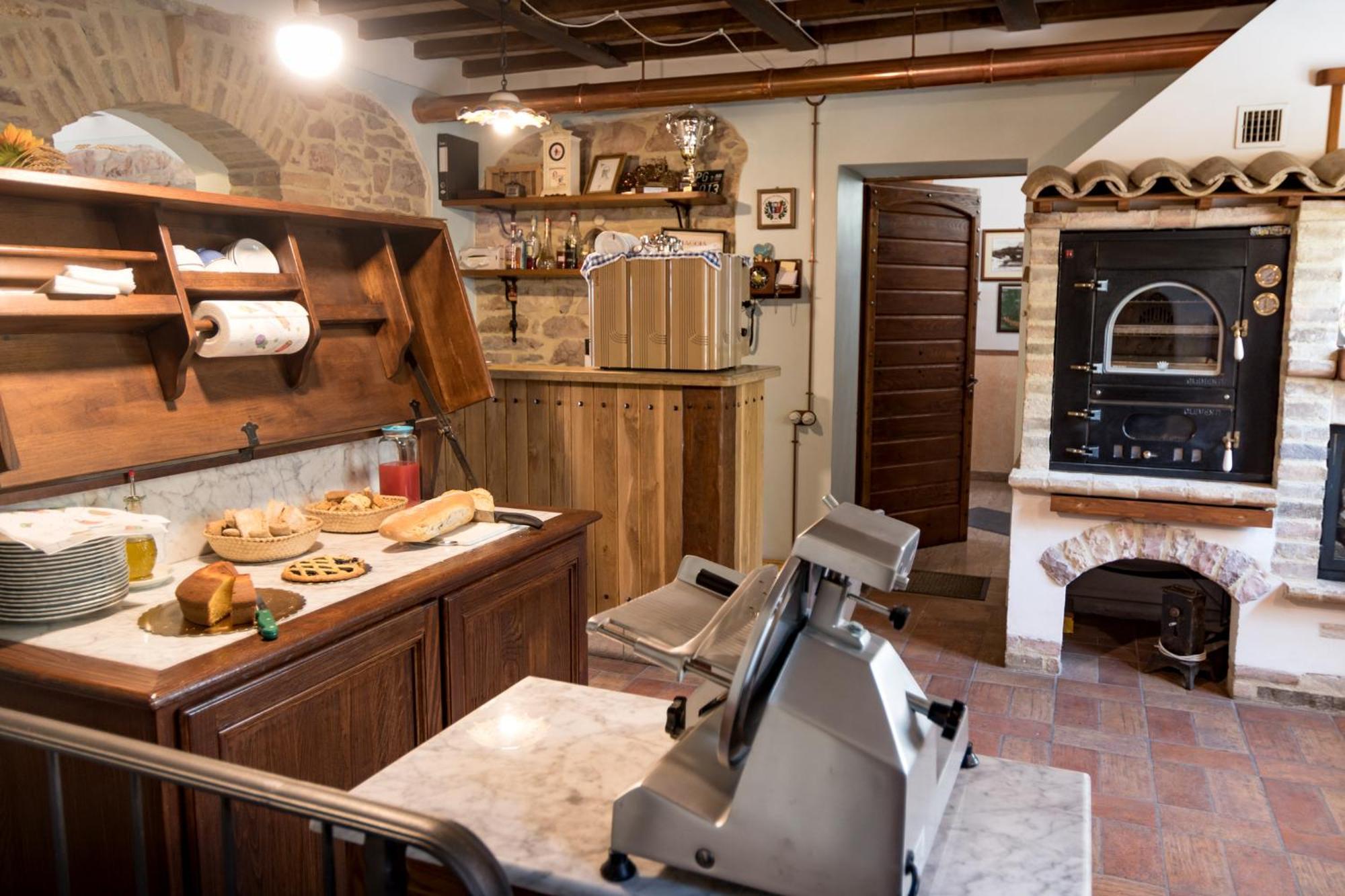 Bed and Breakfast La Piaggia Assisi Esterno foto