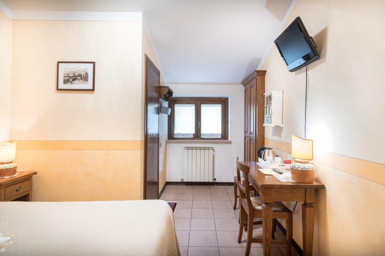 Bed and Breakfast La Piaggia Assisi Esterno foto